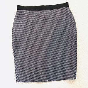 Ann Taylor Plaid Checkered Navy Pencil Skirt Sz 4